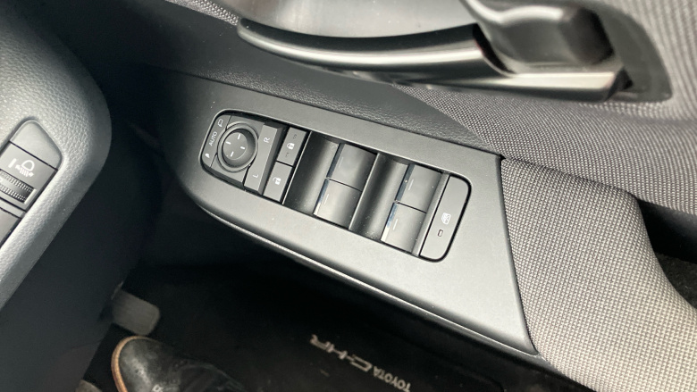 Toyota C-HR 1.8 Hybrid Design 5dr CVT Hybrid Hatchback